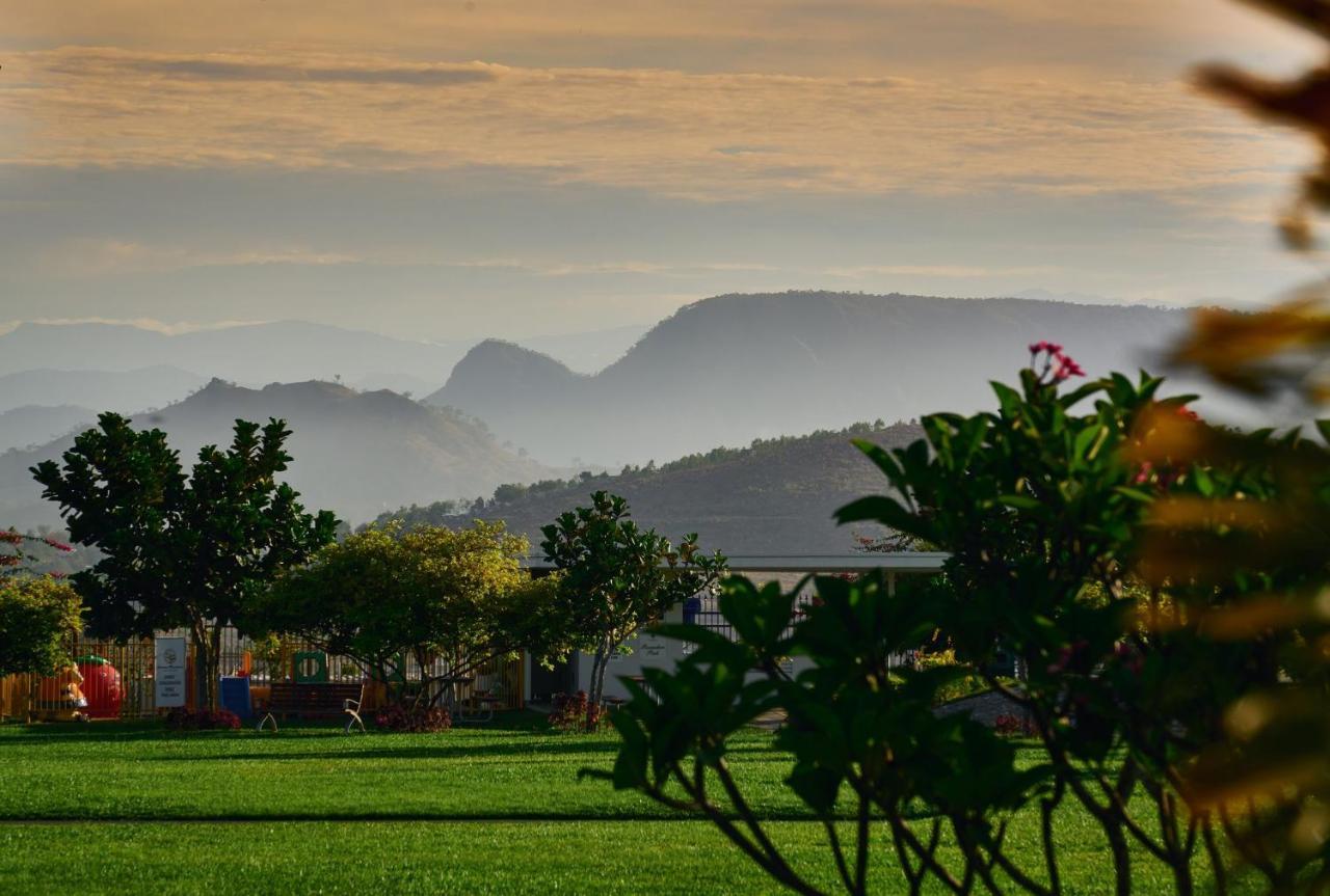 Airways Hotel Port Moresby Exterior photo